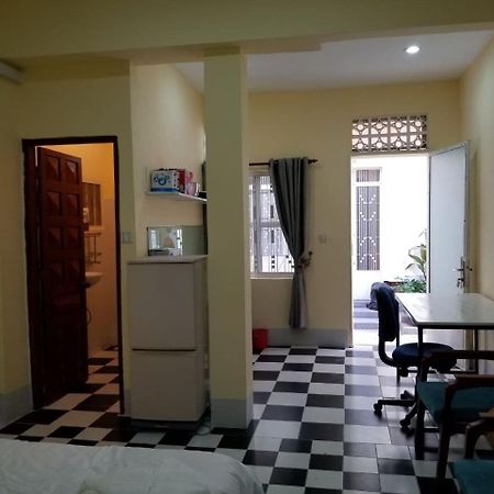 Room 7 - Studio In A Villa 5Mn Walk From The Royal Palace With Swimming Pool Phnom Penh Ngoại thất bức ảnh