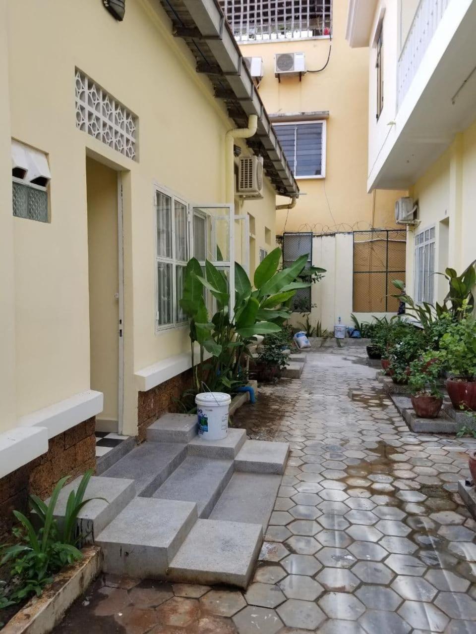 Room 7 - Studio In A Villa 5Mn Walk From The Royal Palace With Swimming Pool Phnom Penh Ngoại thất bức ảnh